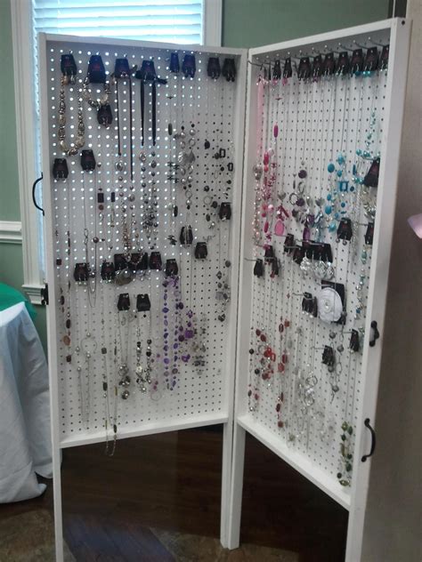 The Magic Of The Internet Craft Show Displays Diy Jewelry Display