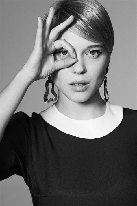 Wallpaper Lea Seydoux Monochrome Looking At Viewer French Actress