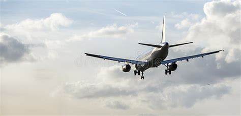 Passenger Aircraft Landing Approach Bae 146 Stock Image Image Of