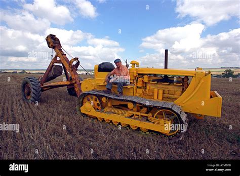 D6 Caterpillar Tractor With Hyster Timber Arch Stock Photo Alamy