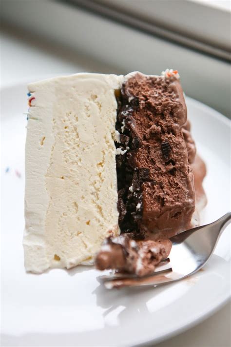 list of 5 homemade ice cream cakes