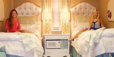 Take A Peek Inside The Most Stunning College Dorm Room Makeovers College Dorm Room Ideas