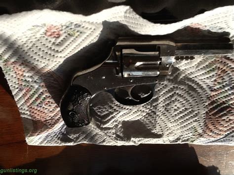 Pistols Beautiful Safety Hammer Spurless 32 Revolver