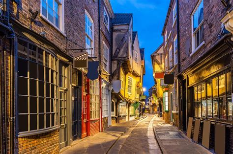 30 Of The Worlds Most Beautiful And Historic Streets