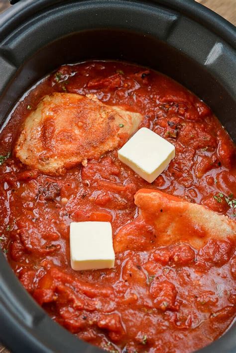 My family loves this recipe!! Slow Cooker Chicken in Tomato Sauce - Slow Cooker Gourmet