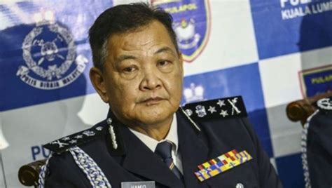 Hamid bador is mahathir's anjing and all hamzah did was not extend the contract of someone who should never have been the igp in the first place. Ahli Parti Politik, NGO Antara Beberapa Individu Ditahan ...