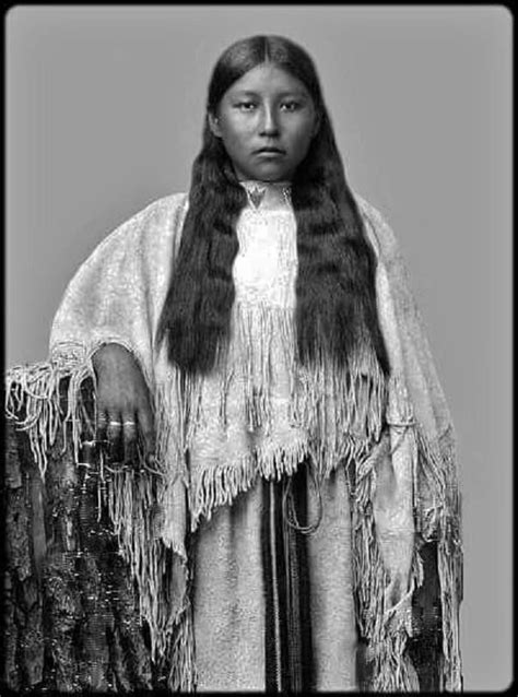 Kiowa Girl Circa 1910 Native American Women Native American Images