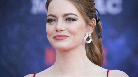 Emma stone on the life lessons she learned turning 30. Emma Stone hat sich mit Dave McCary verlobt - FM1Today