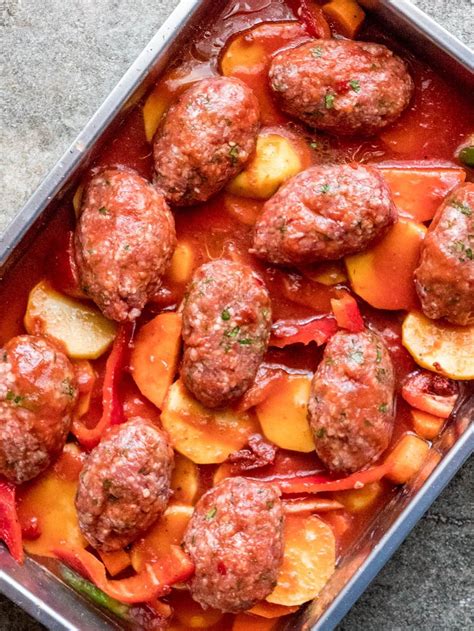 İzmir köfte Turkish meatballs with potato and tomato sauce recipe