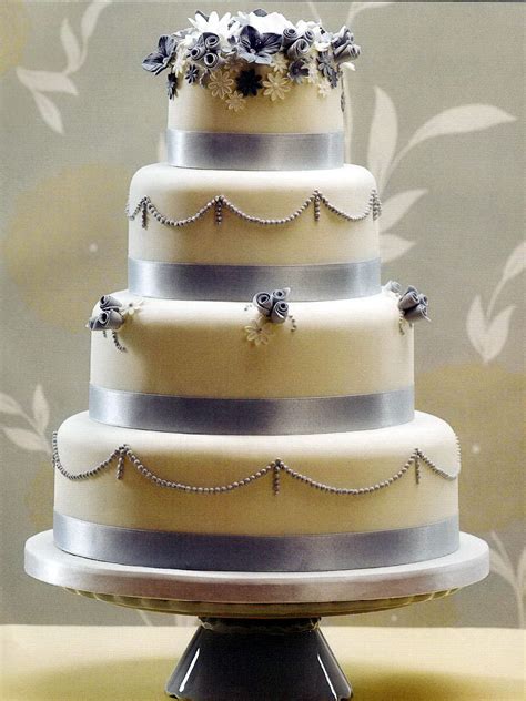 Browse our gallery of contemporary, classical & romantic cakes. London Patisserie: Wedding Cakes in London