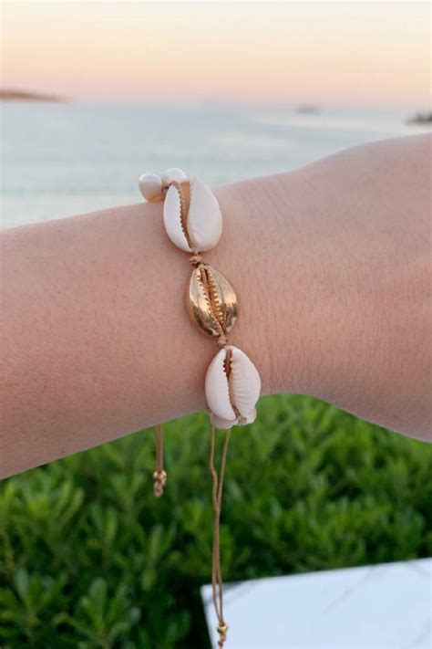 Seashell Bracelet Flashing Diaries
