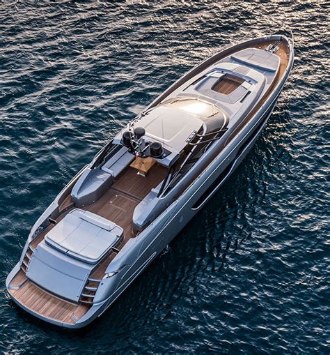 Riva 88 Florida Brings Two Sporty Models Together Into One Single Yacht