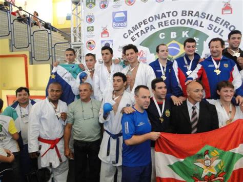 ms conquista 54 medalhas em etapa do brasileiro de karatê em sc