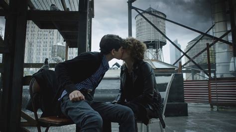 Selina Kyle And Bruces Clone Kiss Gotham 3x04 5 5 Youtube