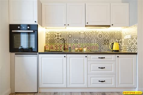 desain dapur minimalis   nuansa hitam putih pastipascom