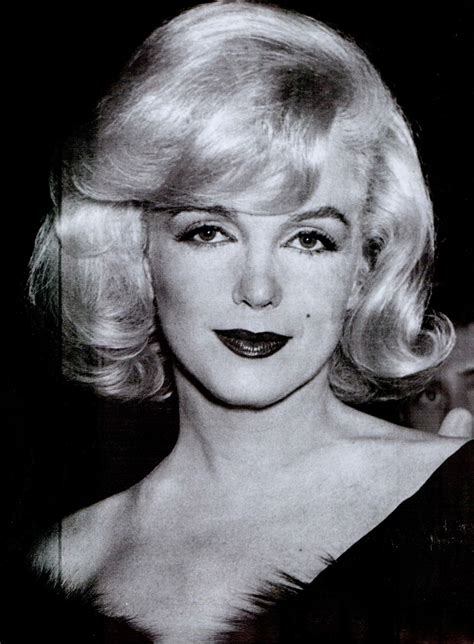 Marilyn Photographed Attending The Premiere Of The Misfits In New York