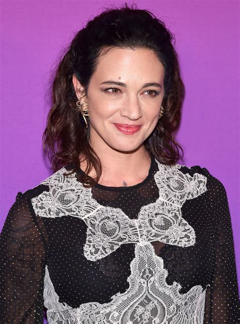 She loves tattooing flowers, animals (especially pet portraits), lady faces, mandalas, food, and anything else rad or silly. Asia Argento Got A Revenge Tattoo Dedicated To Rose ...