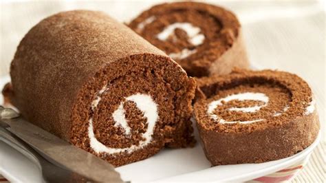 Pour evenly over the warm crust, sprinkle evenly with the chocolate chips, and bake for 24 to 30 minutes, until the top is a light golden brown. Paula Deen's Most Outrageous Recipes | Chocolate roll cake ...