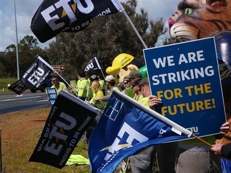 South32 Worsley Refinery Electricians Launch 48 Hour Strike Over Two