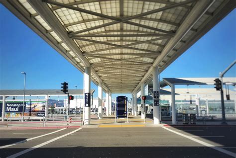 Cheap Short/ Long Term Parking at Oakland Airport: Top 3 Spots