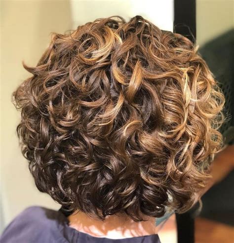 Different Versions Of Curly Bob Hairstyle Spiral Perm Short Hair Short Permed Hair Curly