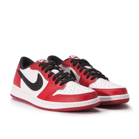 And they're the hues paired together on this aj1 low. Nike Air Jordan 1 Retro Low OG (Varsity Red / Black ...