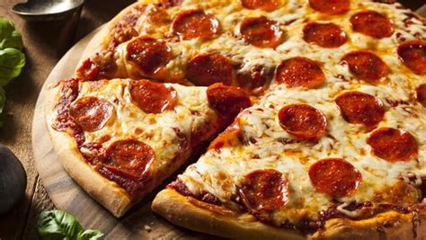 50 pictures of pizza because pizza is life
