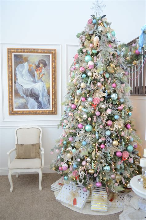 30 Pretty Christmas Tree Ideas Decoomo