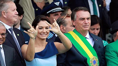 Pf Apreende Celulares De Bolsonaro E Michelle Hoje Amazônia