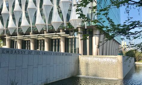 Be there 15 min before your appointment time. About the new U.S. Embassy London site in Nine Elms ...