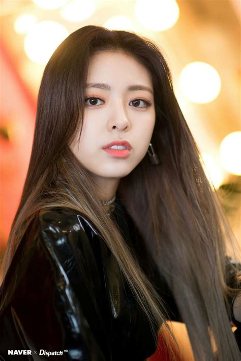 Dispatch X Itzy Yuna Itzy Kpop Girls Girl