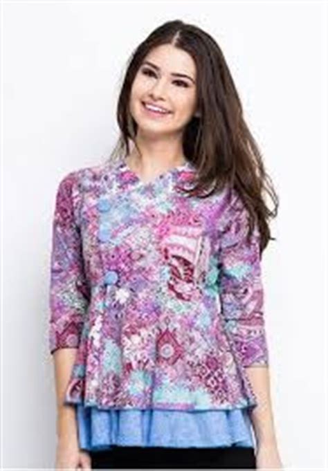 Model batik kerja wanita modern. 27+ Model Baju Batik Wanita Kantoran Modern Terbaru 2018 ...