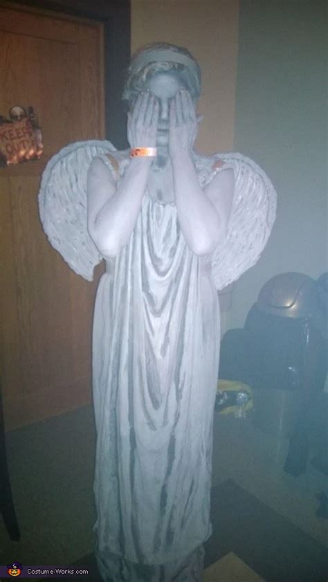 Weeping Angel Statue Costume Photo 45