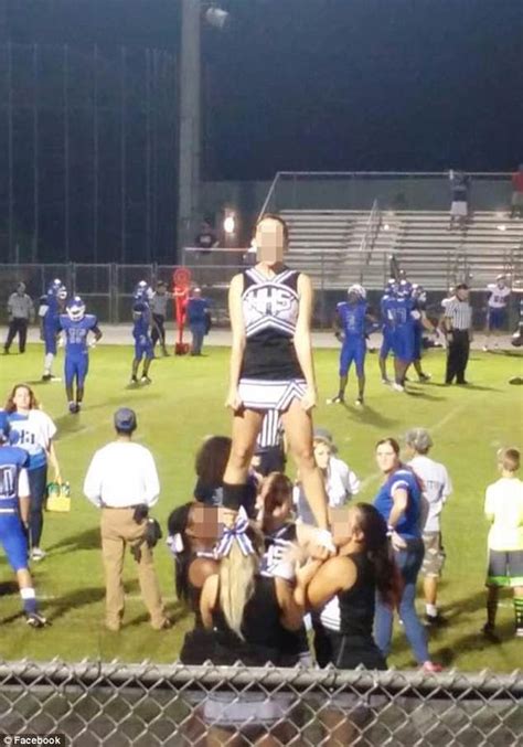Florida Cheerleading Coach Fired For Letting Squad Drink Daily Mail