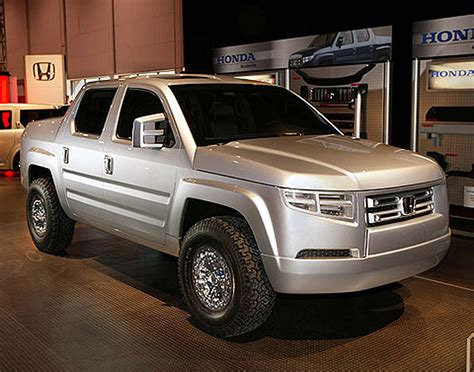 This package also adds xm satellite radio (including three months of service) and a convenient auxiliary input jack for an mp3 player. Honda Ridgeline 2006 - Autocity
