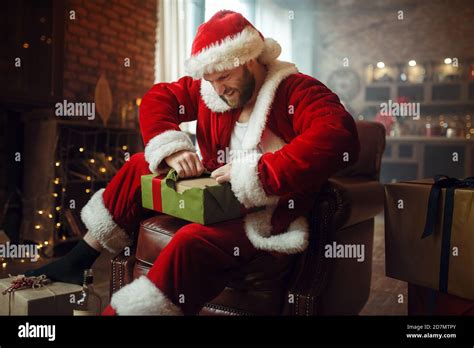 Santa Betrunken Fotos Und Bildmaterial In Hoher Auflösung Alamy