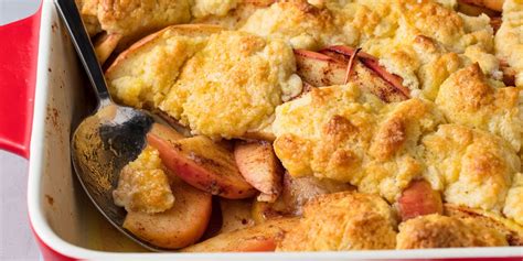 How do you get so much goodness on one single plate? Best Apple Cobbler Recipe - How To Make Apple Cobbler