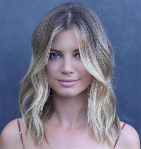 Cool 21 Hairstyles For Round Face Thick Wavy Hair