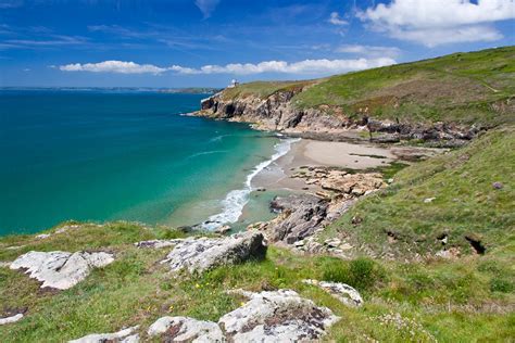 An architectural member with a concave cross section. Rinsey Cove (Porthcew) - The Lizard and Falmouth, Cornwall Beaches