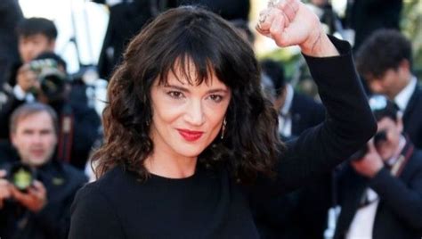Us Private Messages Reveal Asia Argento Had Sex With Underaged Actor