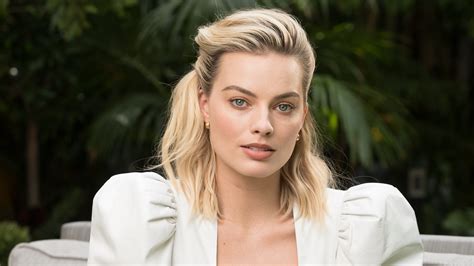 Margot Robbie Playing Queen Elizabeth I Gets Honest About Hollywood