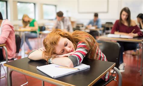 Health Experts Warn Teens Lack Enough Sleep Call For Later School