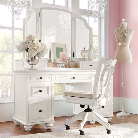 When you want your bedroom become a simply chic one, choose bedroom sets with white color definitely a great idea. Chelsea Vanity Desk Super Set | White bedroom set, Home ...