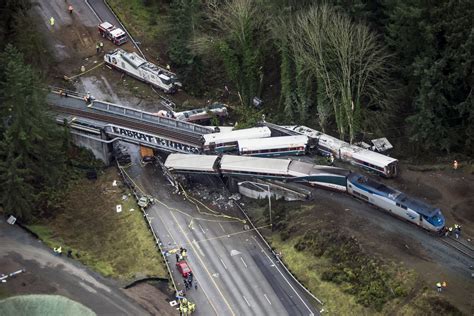 Ntsb Hears From Witnesses On Washington State Train Wreck The