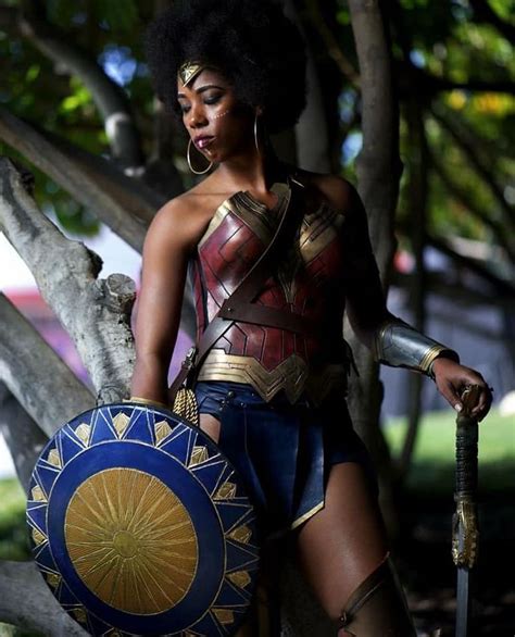 Pin By Selina Kyle On Cosplay Heroes Of Dc Comics Black Cosplayers Cosplay Woman Wonder Woman
