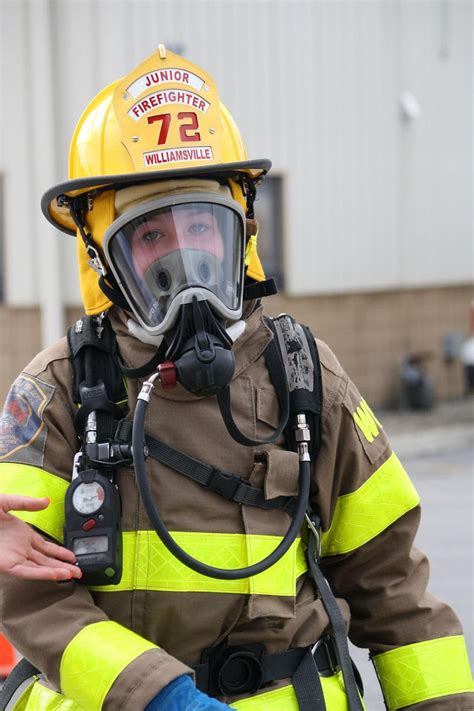 Pin Von Cody Passmore Auf Gas Mask Feuerwehrfrau Regenkleidung