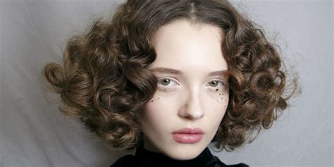 Washing hair daily may protect against hair loss by keeping the scalp healthy and clean. 10 Ways To Get Curly Hair Without Heat, Hair Straighteners ...
