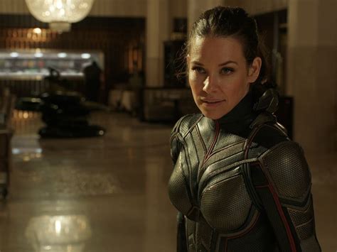 New Photos From Marvels Ant Man And The Wasp Wasp Avengers Girl