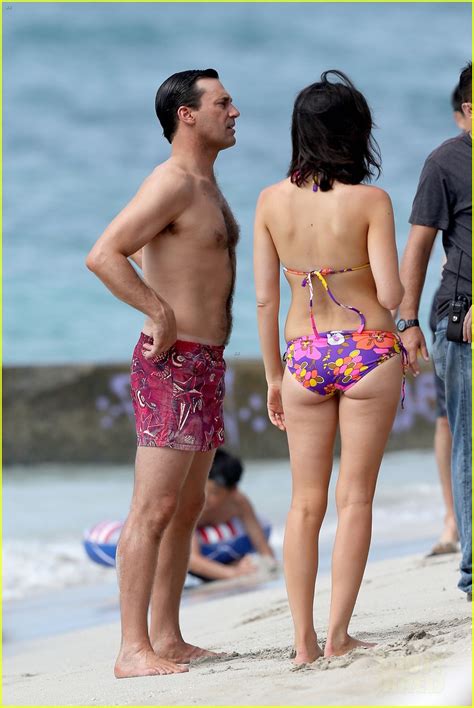 Jon Hamm Shirtless Mad Men Beach Scenes In Hawaii Photo 2744471 Bikini Jessica Pare Jon
