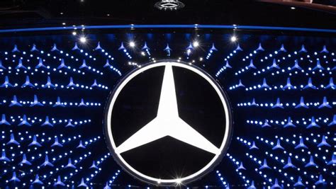 Daimler Ruft F Hrungskr Fte Zum Strengen Sparkurs Auf Abendzeitung